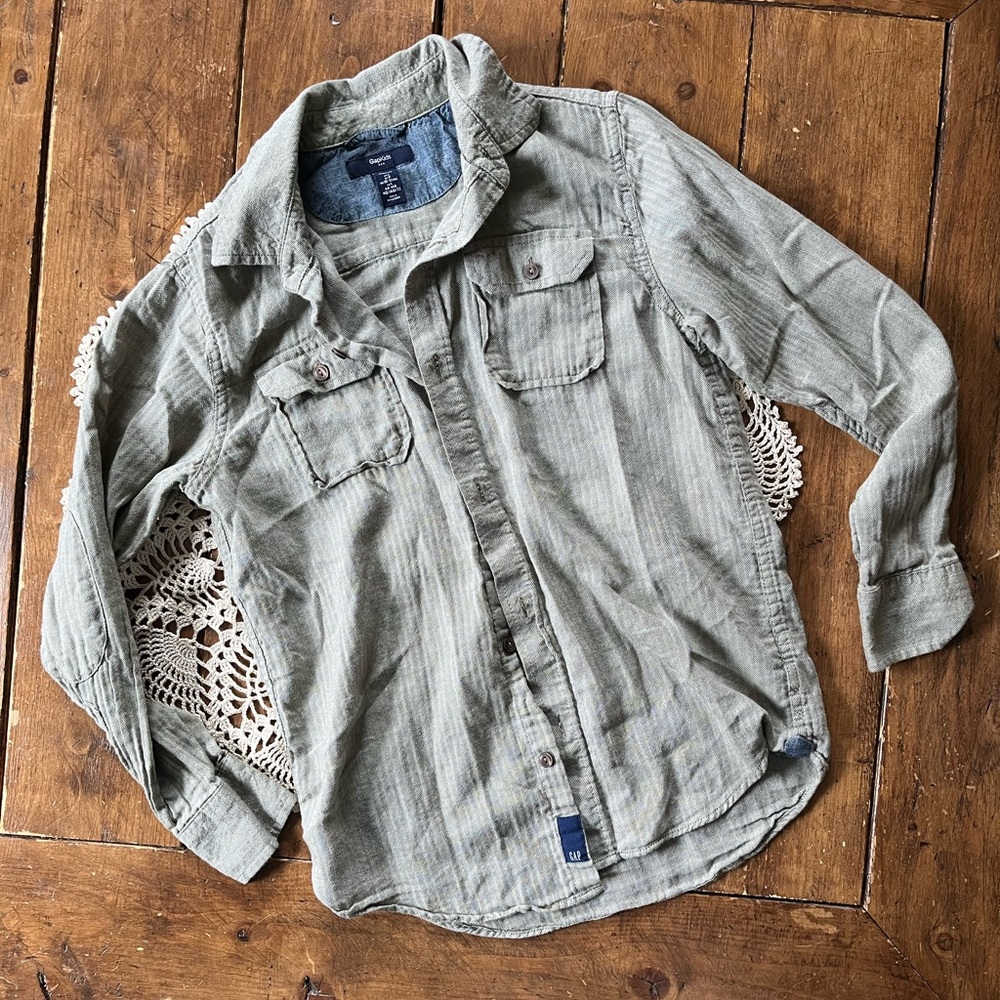 Boys size large GapFit button up